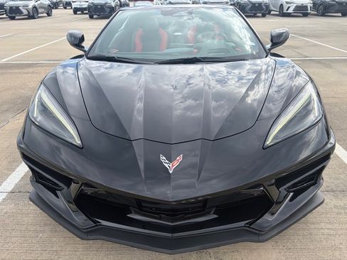 Used 2025 Chevrolet Corvette Stingray Preferred Conv w/ Z51 Performance Package RWD image 9