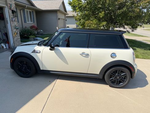 Used 2012 MINI Cooper S FWD image 4