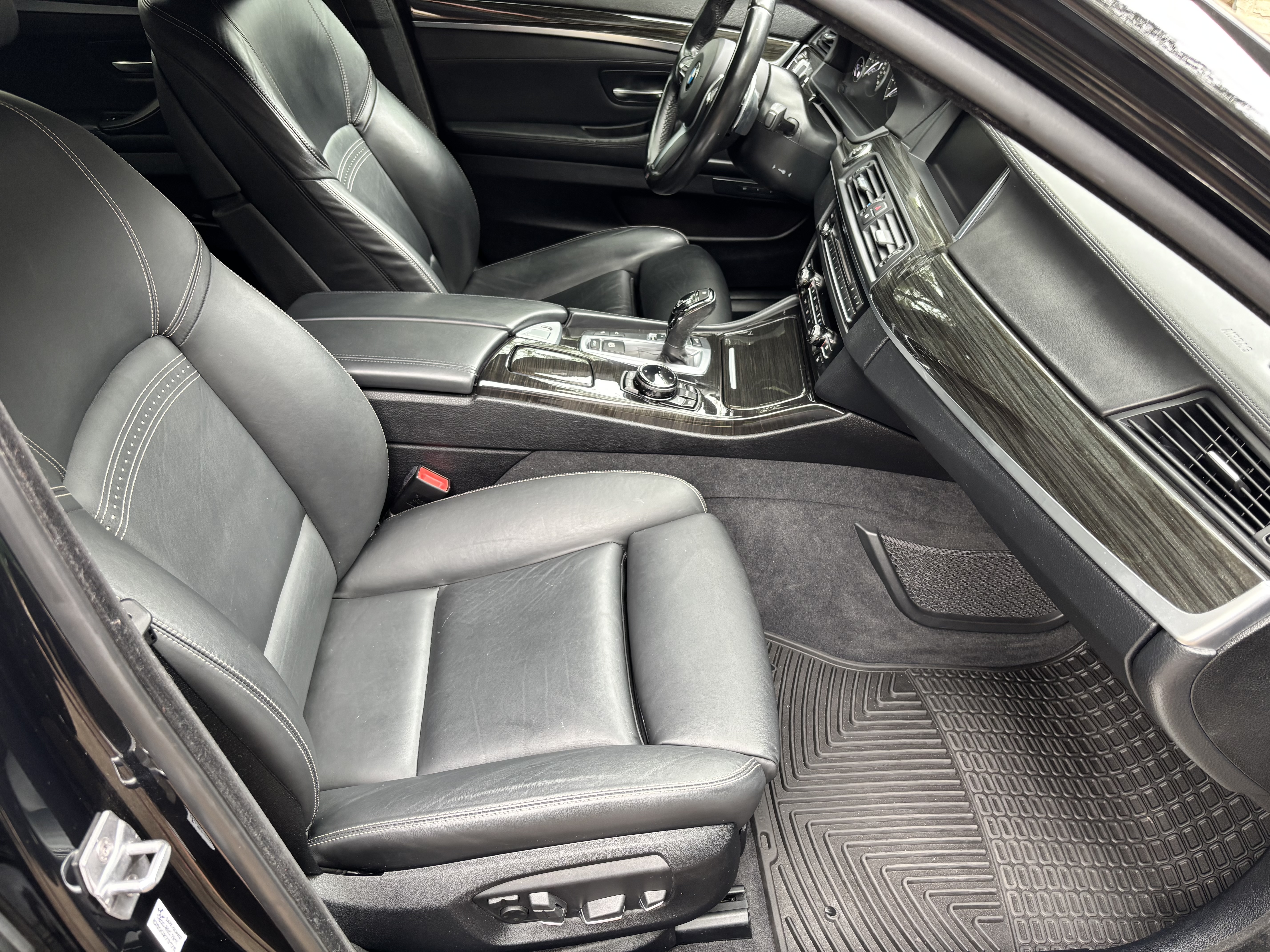 Used 2016 BMW 550i Sedan RWD image 14