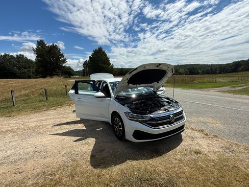 Used 2024 Volkswagen Jetta S FWD image 16