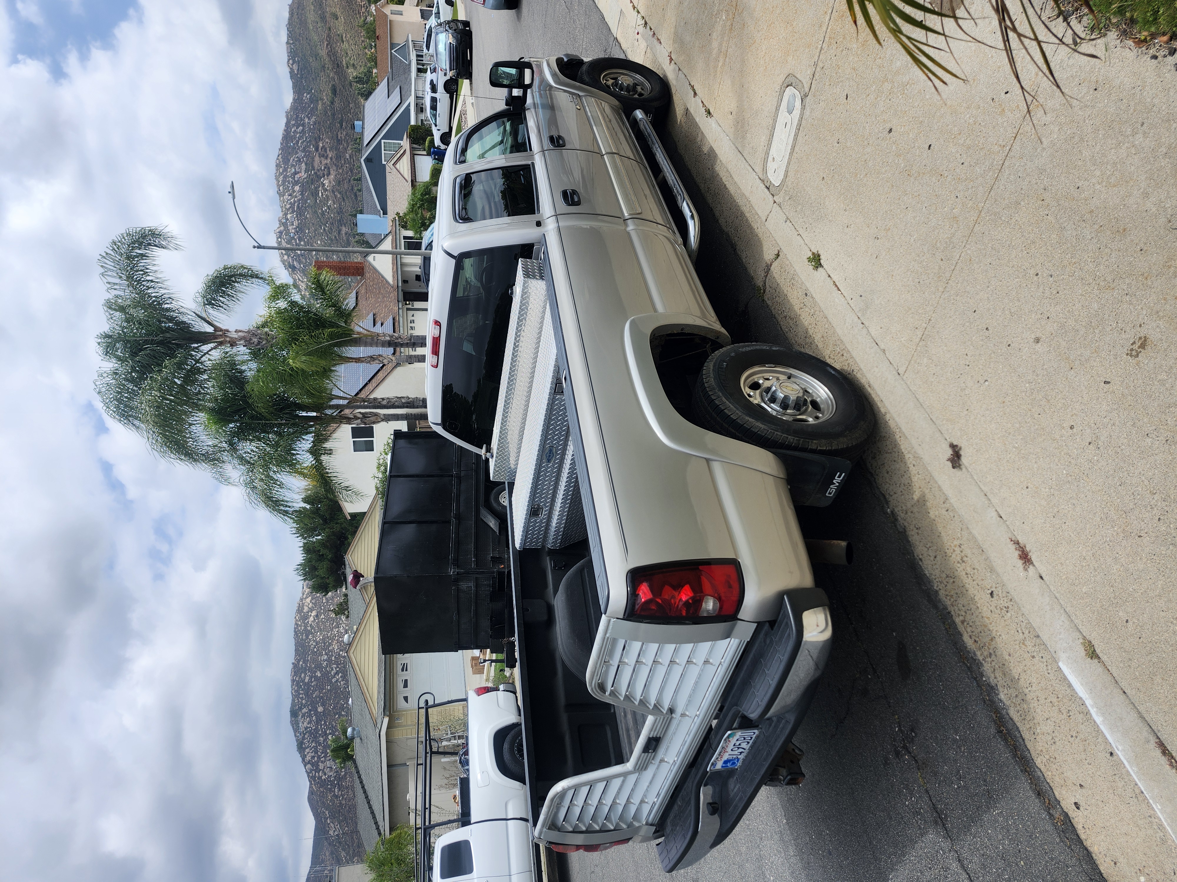 Used 2006 Chevrolet Silverado 2500 LT w/ Heavy-Duty Power Package RWD image 24