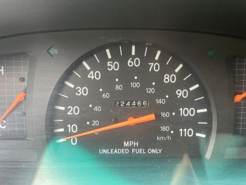 Used 1996 Toyota Tacoma 2WD Regular Cab image 13