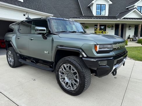 Used 2024 GMC Hummer EV 3X w/ LPO, Illumination Package image 5