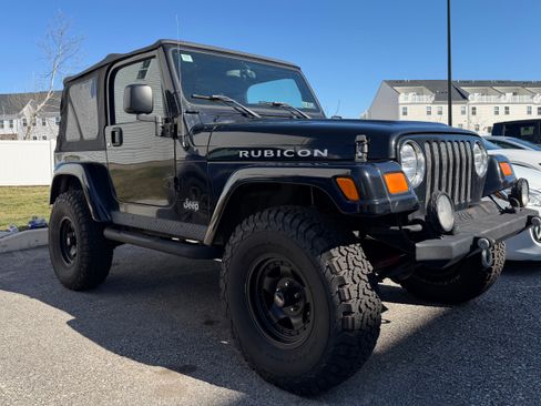 Used 2004 Jeep Wrangler Rubicon w/ Dual Top Group image 21
