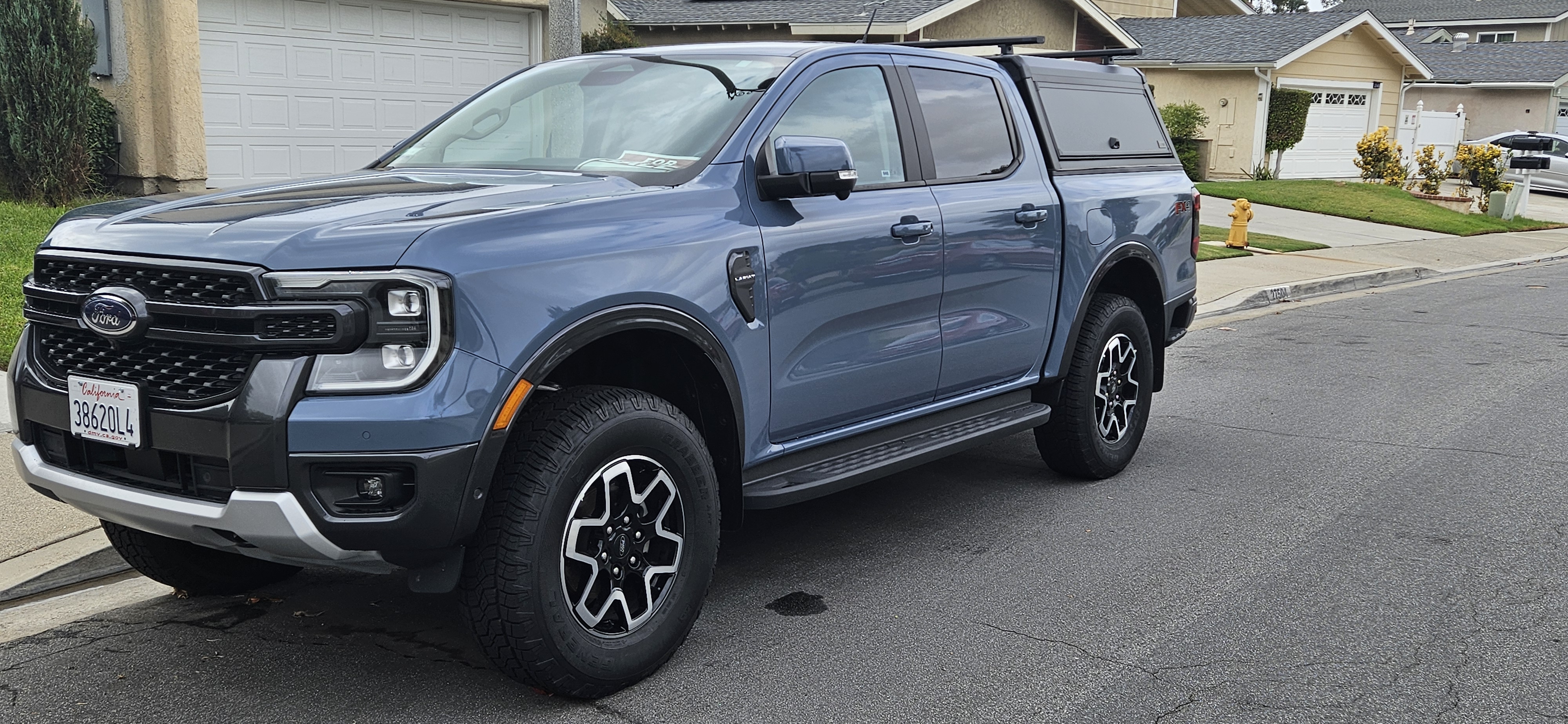 Used 2024 Ford Ranger Lariat w/ FX4 Off-Road Package AWD/4WD image 1