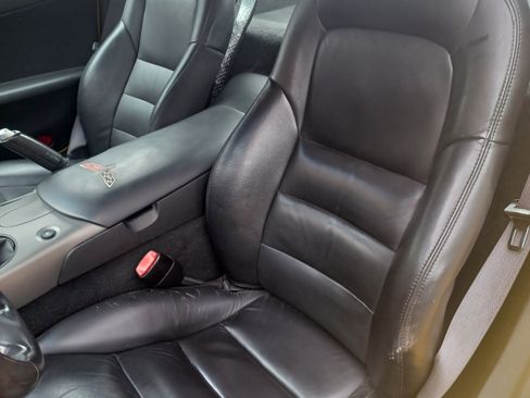 Used 2007 Chevrolet Corvette Coupe w/ Performance Package image 20