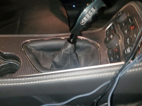 Used 2015 Dodge Challenger SRT Hellcat image 15