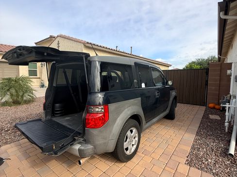 Used 2005 Honda Element LX image 8