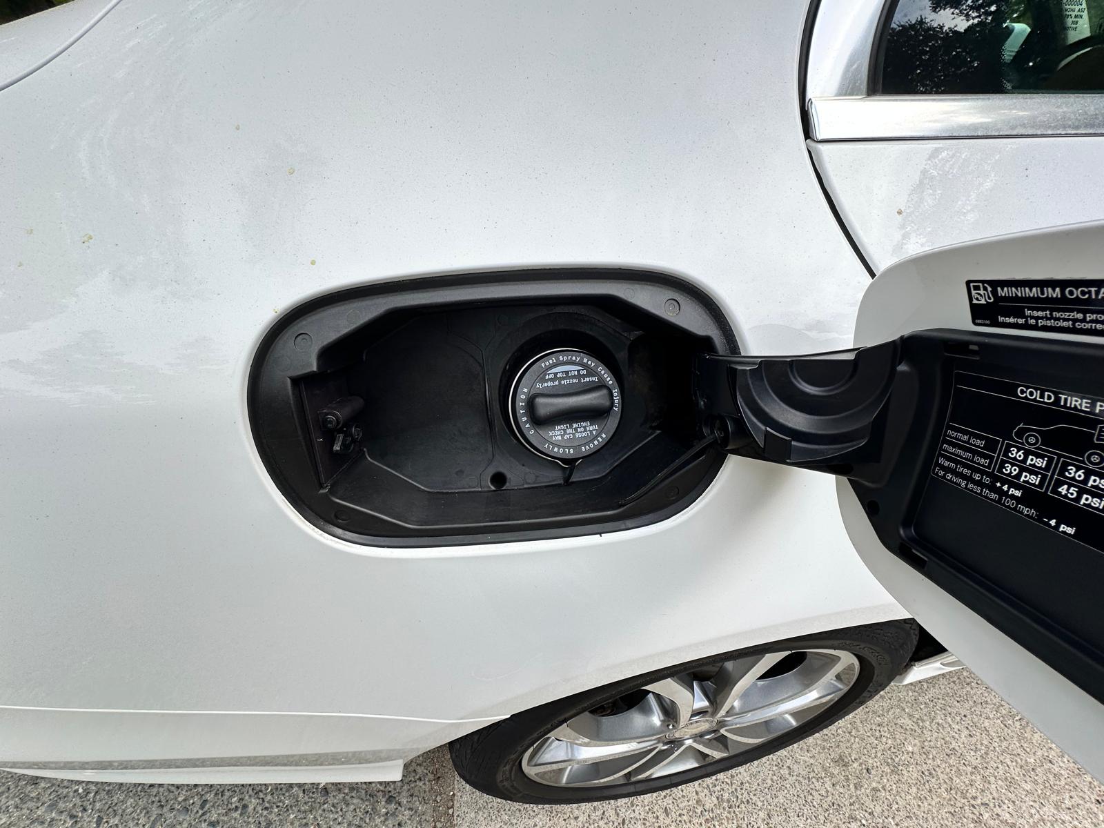Used 2015 Mercedes-Benz C 300 Sedan image 23