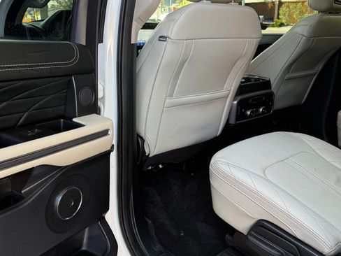 Used 2020 Ford Expedition Max Platinum image 10