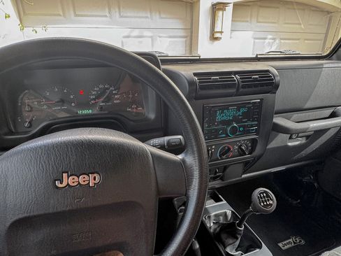 Used 2006 Jeep Wrangler X w/ Jeep 65th Anniversary Edition image 11