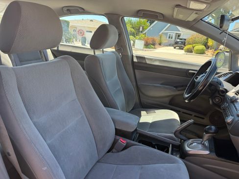 Used 2010 Honda Civic LX image 8