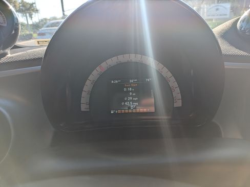 Used 2016 smart fortwo passion RWD image 5