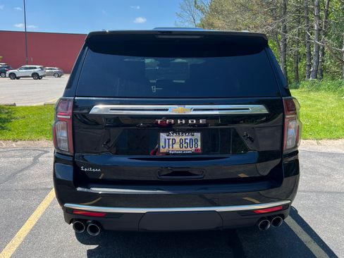 Used 2024 Chevrolet Tahoe High Country AWD/4WD image 2