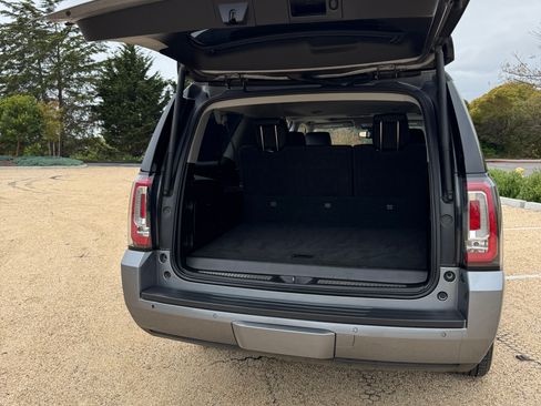 Used 2020 GMC Yukon XL SLT image 14