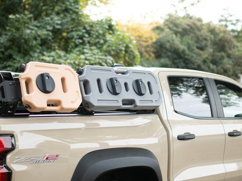 Used 2024 Chevrolet Colorado ZR2 w/ ZR2 Bison Edition image 16