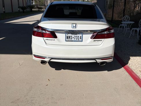 Used 2016 Honda Accord Sport image 8