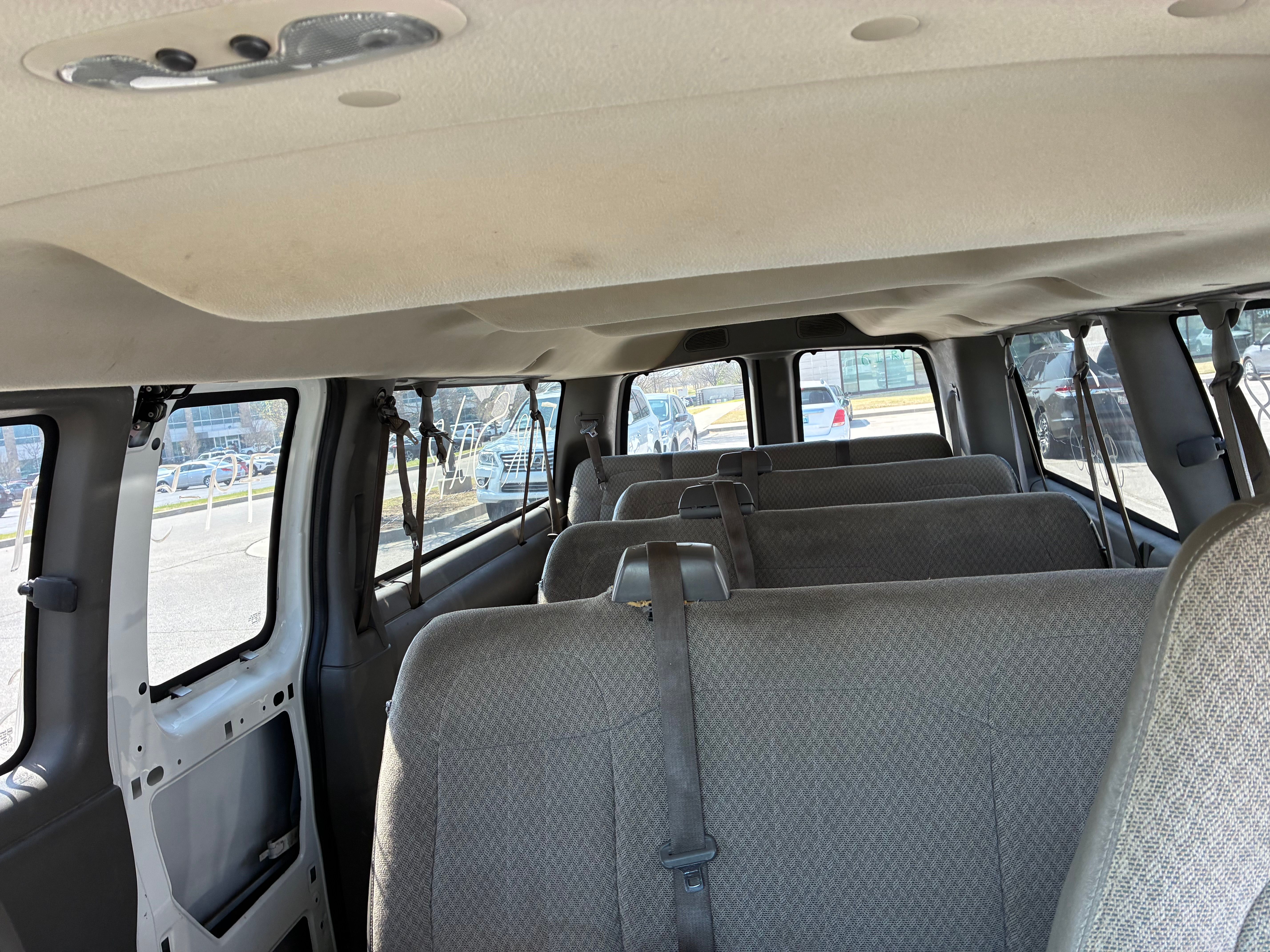 Used 2008 Chevrolet Express 3500 Extended Passenger w/ LT Preferred Equipment Group RWD image 6