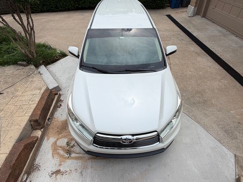 Used 2015 Toyota Highlander Plus FWD image 17