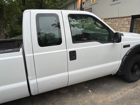 Used 2003 Ford F250 XL RWD image 23