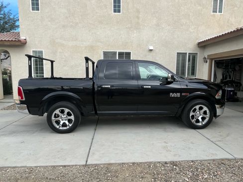 Used 2018 RAM 1500 Laramie w/ Convenience Group image 4