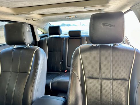 Used 2014 Jaguar XJ L Portfolio image 17