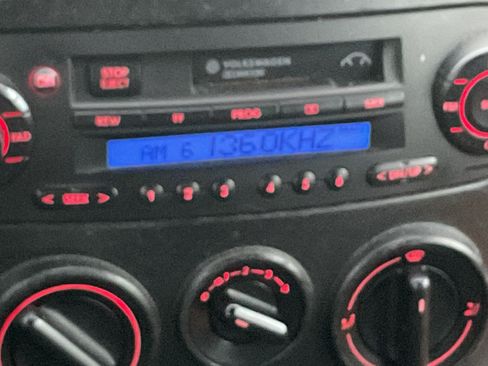 Used 2003 Volkswagen Beetle GLS image 10