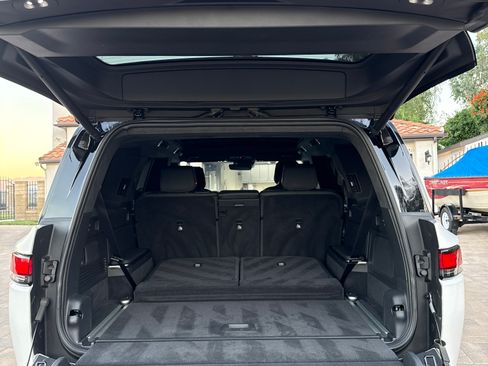 Used 2023 Rivian R1S Adventure image 20