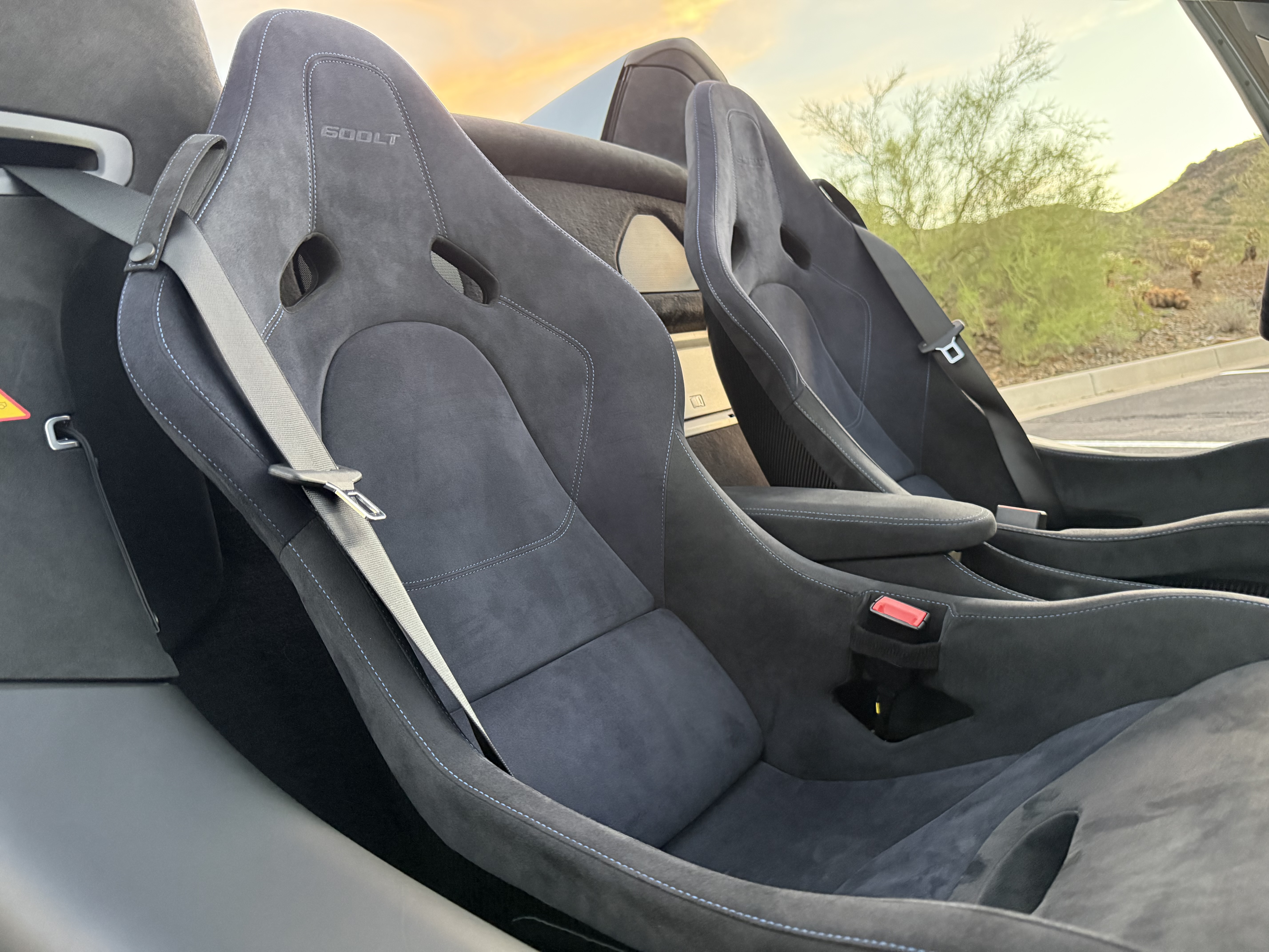 Used 2020 McLaren 600LT Spider RWD image 20