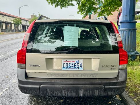 Used 2002 Volvo V70 Cross Country AWD/4WD image 9