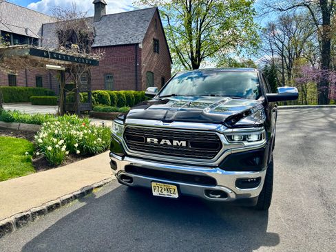 Used 2019 RAM 1500 Limited image 4