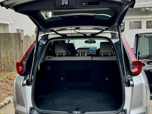 Used 2020 Honda CR-V Touring image 2