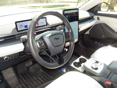 Used 2021 Ford Mustang Mach-E Premium AWD/4WD image 6