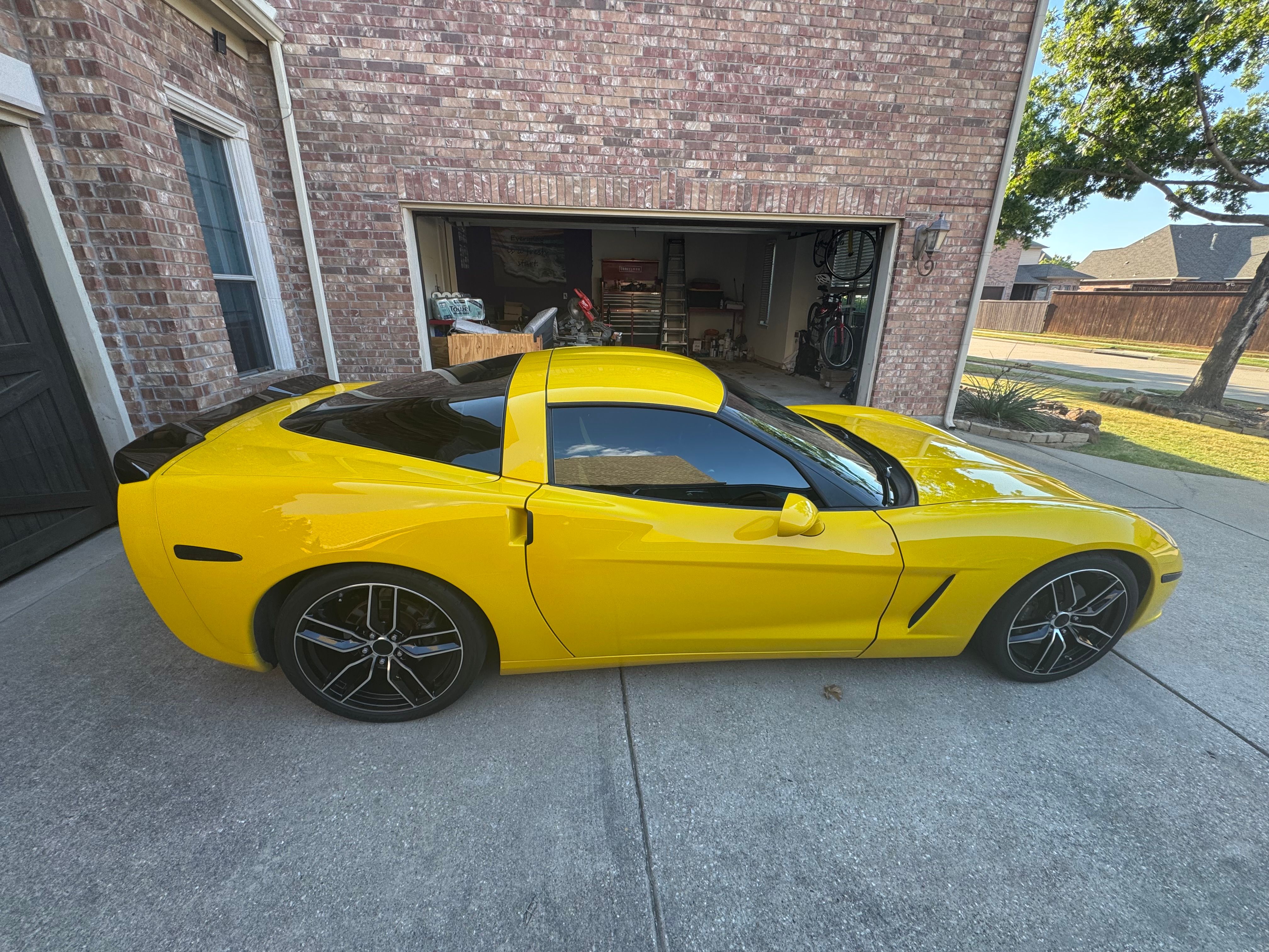 Used 2013 Chevrolet Corvette Coupe w/ 3LT Preferred Equipment Group RWD image 5