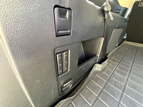 Used 2020 Ford Expedition Platinum AWD/4WD image 27