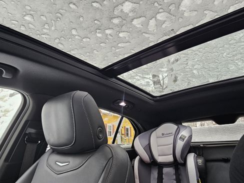 Used 2019 Cadillac XT4 Premium Luxury w/ Cold Weather Package image 6