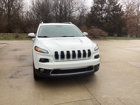 Used 2015 Jeep Cherokee Limited image 4