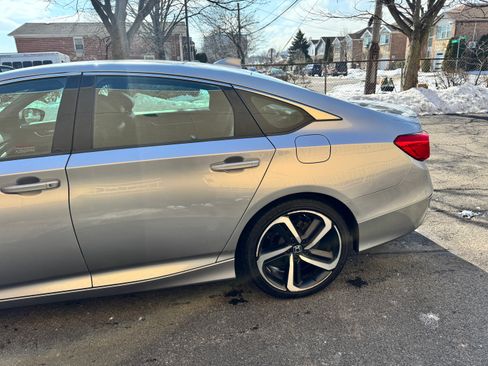 Used 2019 Honda Accord Sport image 6