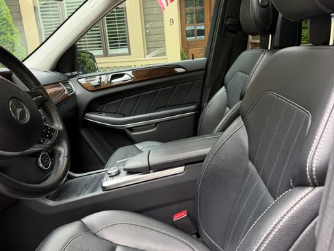 Used 2014 Mercedes-Benz GL 450 4MATIC image 17