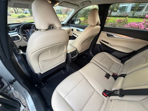 Used 2019 INFINITI QX50 Luxe image 18