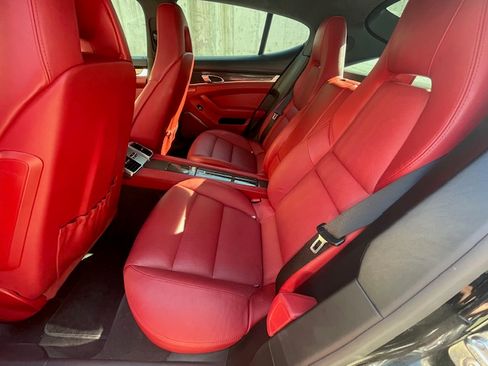 Used 2014 Porsche Panamera Turbo image 11