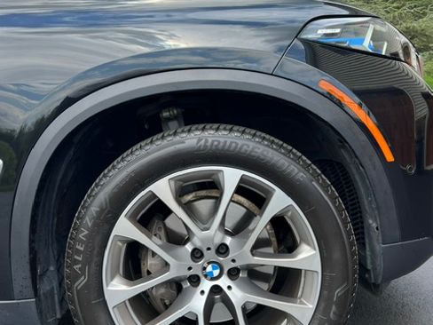 Used 2024 BMW X5 xDrive40i w/ Premium Package AWD/4WD image 19
