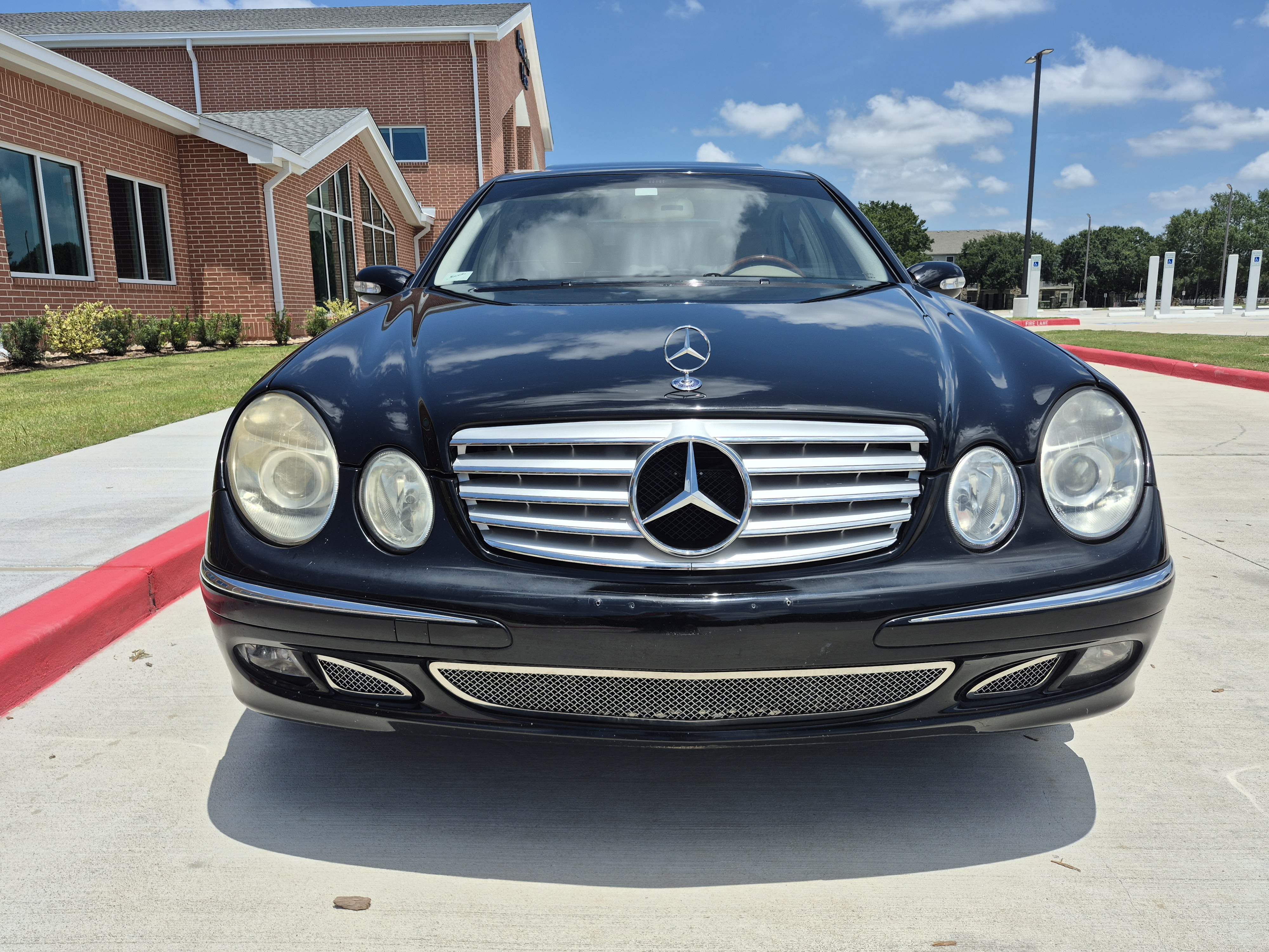 Used 2005 Mercedes-Benz E 500 Sedan image 10