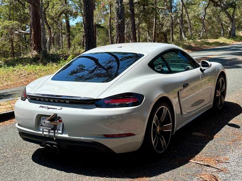 Used 2025 Porsche 718 Cayman S RWD image 9