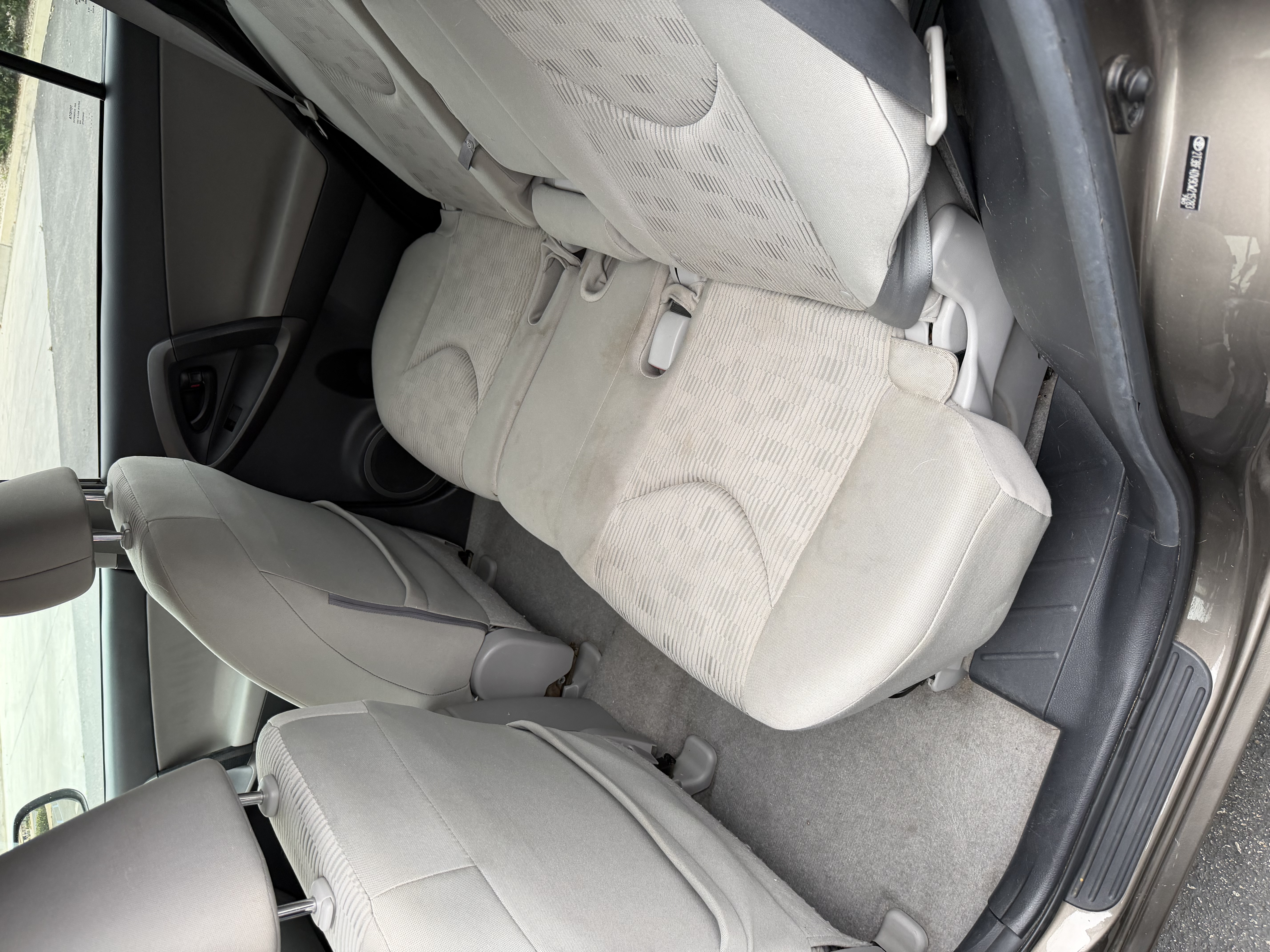 Used 2012 Toyota RAV4 4WD w/ Value Pkg image 4