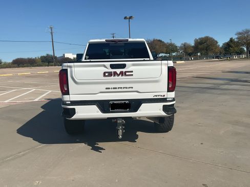 Used 2022 GMC Sierra 2500 AT4 w/ AT4 Preferred Package image 6