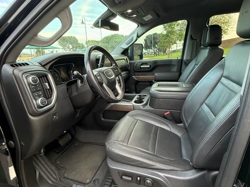 Used 2021 GMC Sierra 2500 Denali image 6