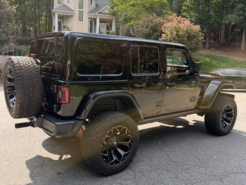 Used 2018 Jeep Wrangler Unlimited Rubicon AWD/4WD image 6