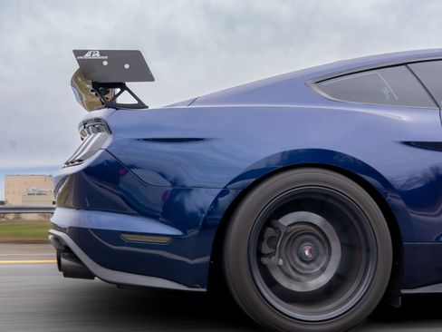 Used 2018 Ford Mustang GT RWD image 5