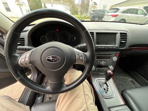 Used 2009 Subaru Outback 2.5i Limited image 6